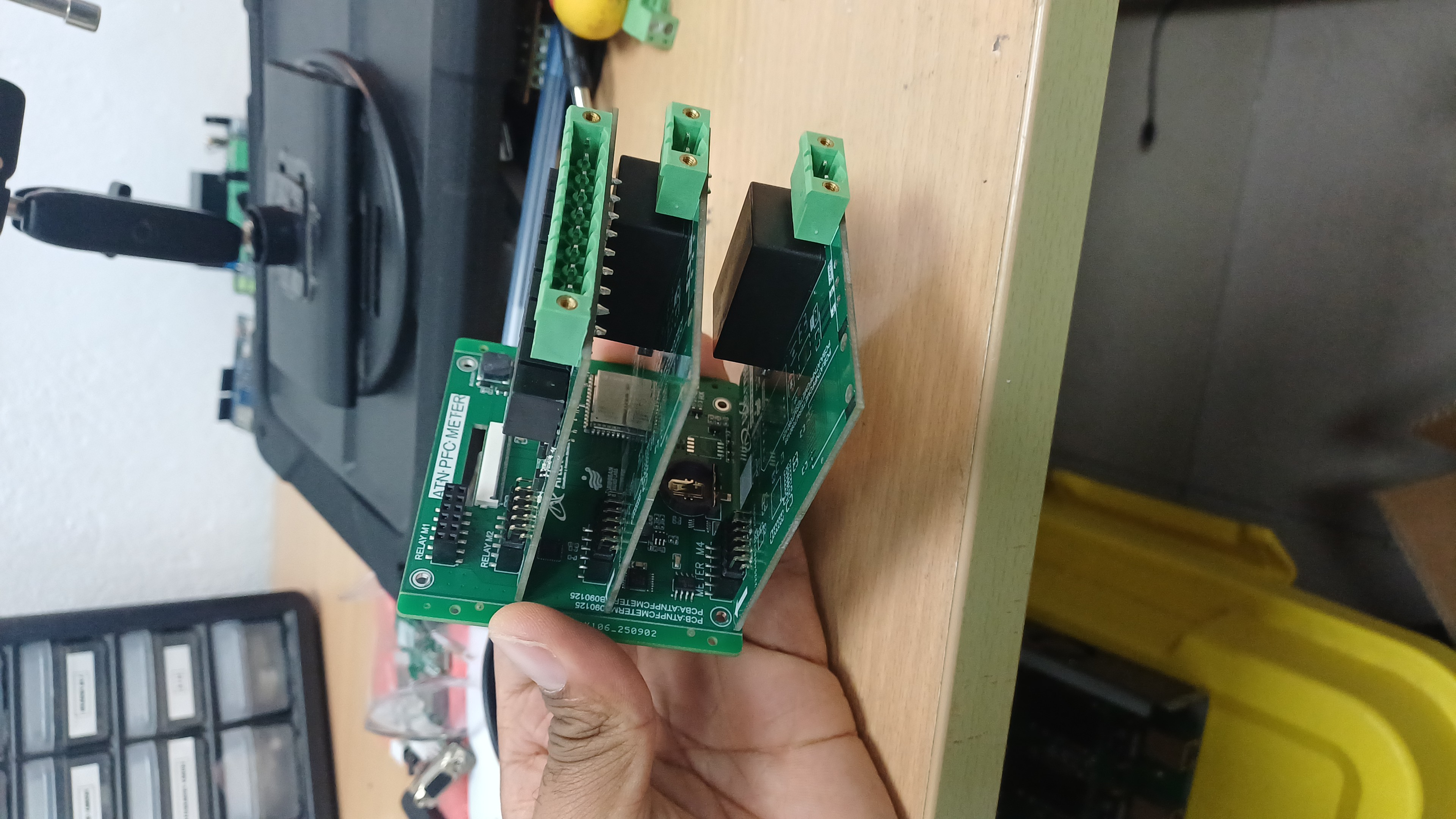 Sistema de Medición de Energía Trifásica